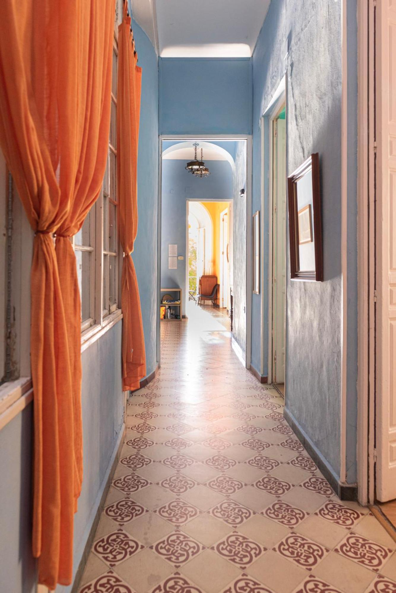Private Rooms In Historic Building On The Square Málaga Exterior foto
